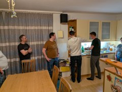 20260321_185528_Rum_Verkostung_Gallbrunner_Partie_Martin_Rosi_Karpfi_Andreas_Michi.jpg